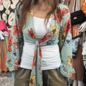 MOMS BEAUTIFUL TOP